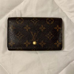 Louis Vuitton Monogram Wallet w/ Chain Crossbody